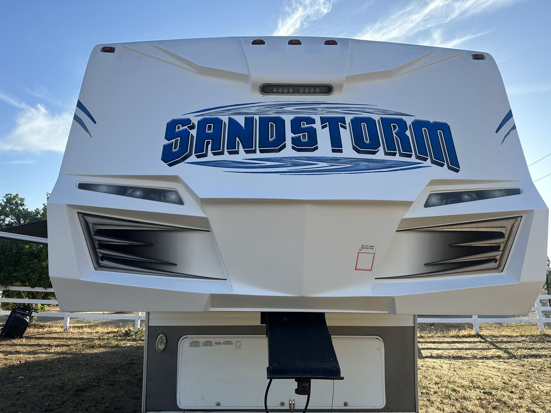 2012 SANDSTORM 29Ft TOY HAULER FIFTH WHEEL