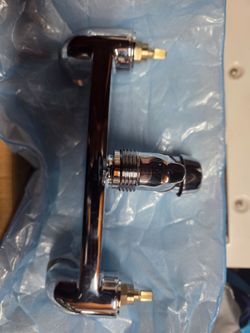 Break lever faucet