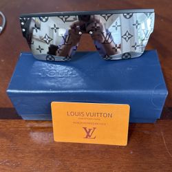 LOUIS VUITTON