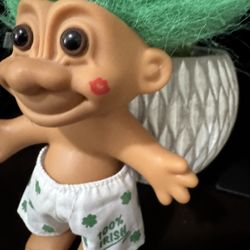 Vintage Troll St Patrick's Day Kiss me I'm Irish
