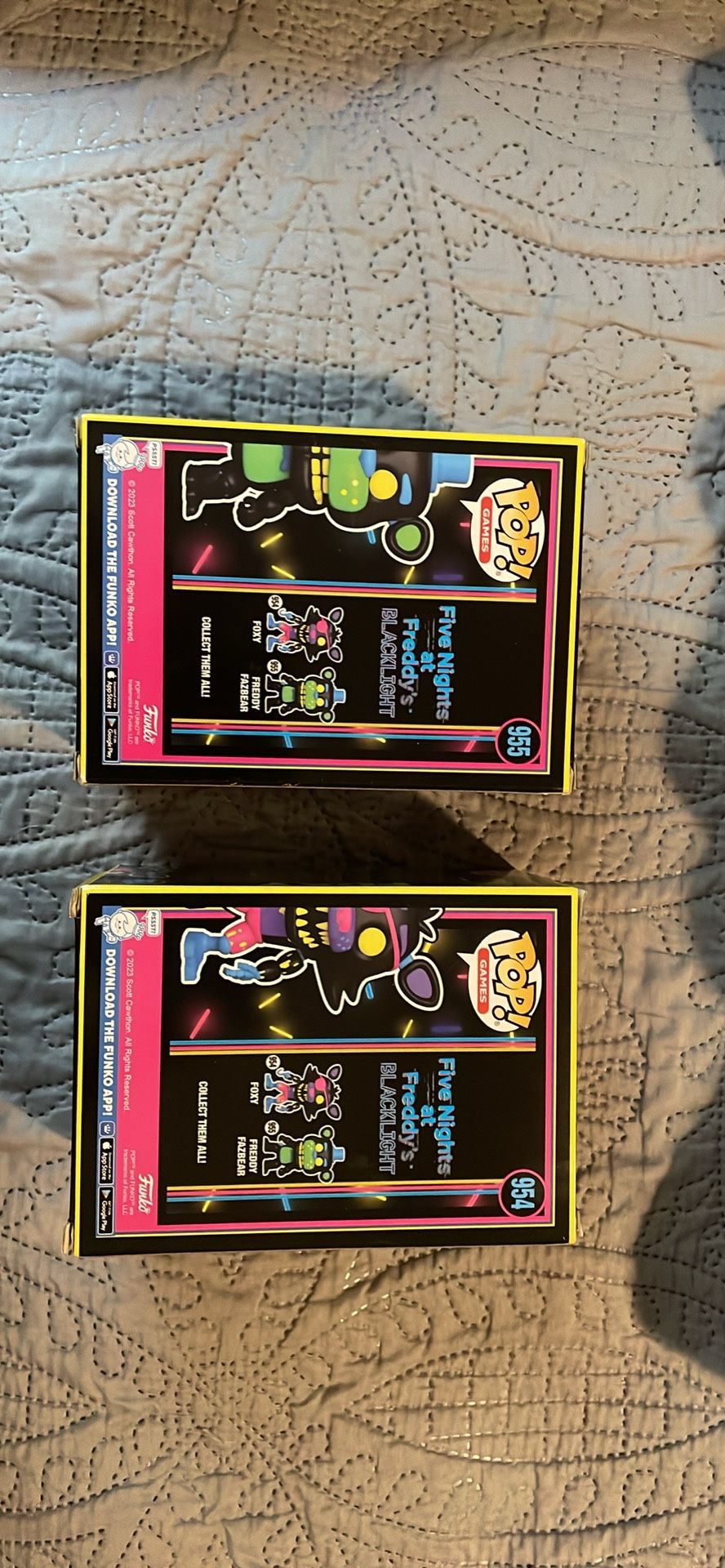 Freddy And Foxy BLACKLIGHT Edition Hot Topic Exclusive 