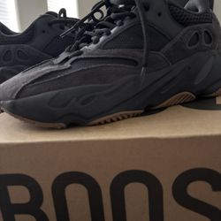 Yeezy Boost 700 Size 7