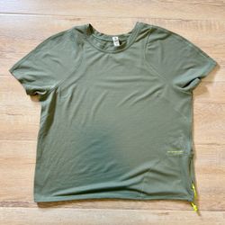 Lululemon Lightweight Cinched Hem Hiking Tee Green — Size 6
