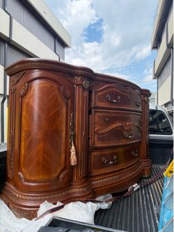 Michael Amini Dresser
