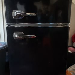 Mini Frigidaire