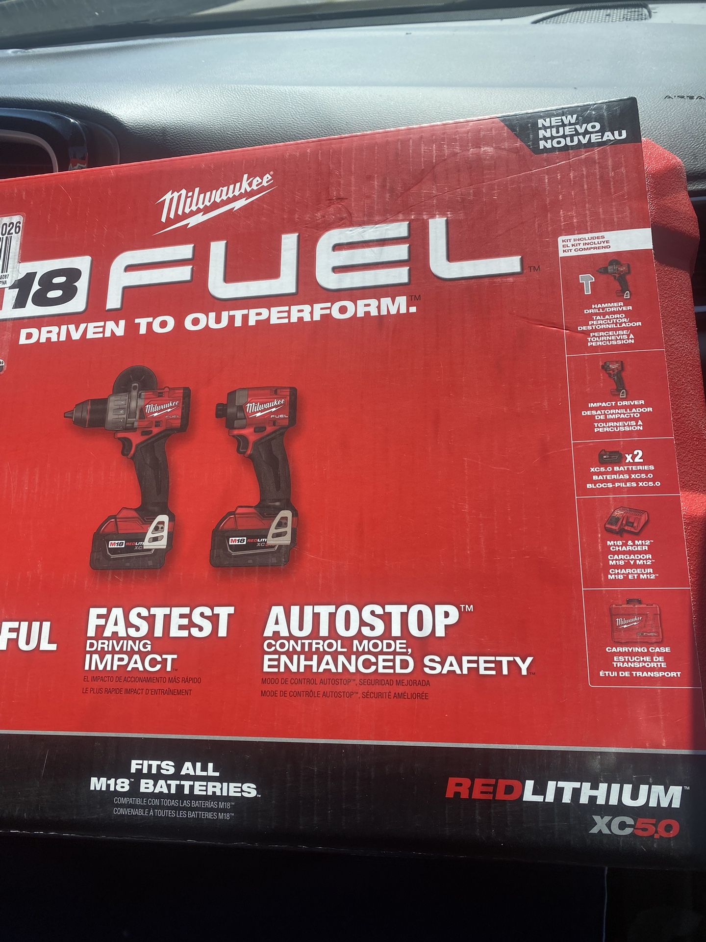 MILWAUKEE IMPACT DRILL TOOL KIT
