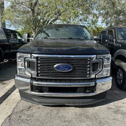 2022 FORD F-350 Xlt