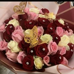 Flowers / Florist/ Wedding Centerpieces/ Wedding Decor 