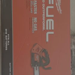 Milwaukee M18 FUEL 14”  Top Handle Chainsaw 