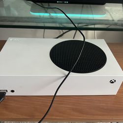 Xbox Series S, 500 GB, Excellent Condition 