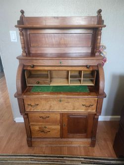 SMALL ROLL TOP DESK