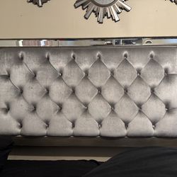 Grey Head board