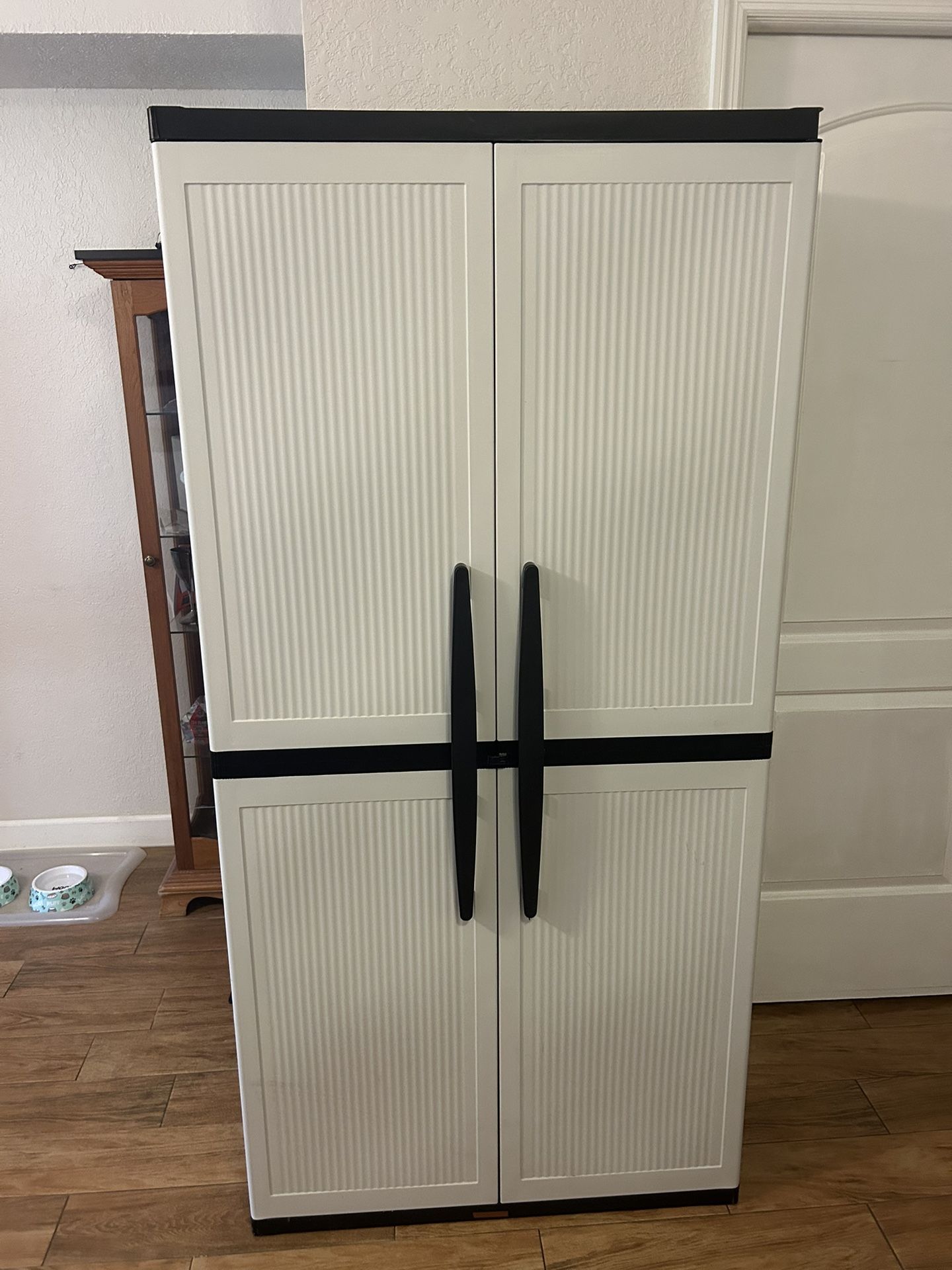 Rubbermaid Shelving Unit