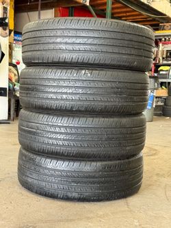 225/65/17 Goodyear assurance tires (used set)