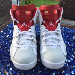 Air Jordan Retro 6 - Size 8.5 - STEAL 🔥