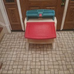 Step 2 Drawing & Doodle Easel Desk 