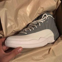 Jordan 12 Stealth Size 10 Cool Grey 