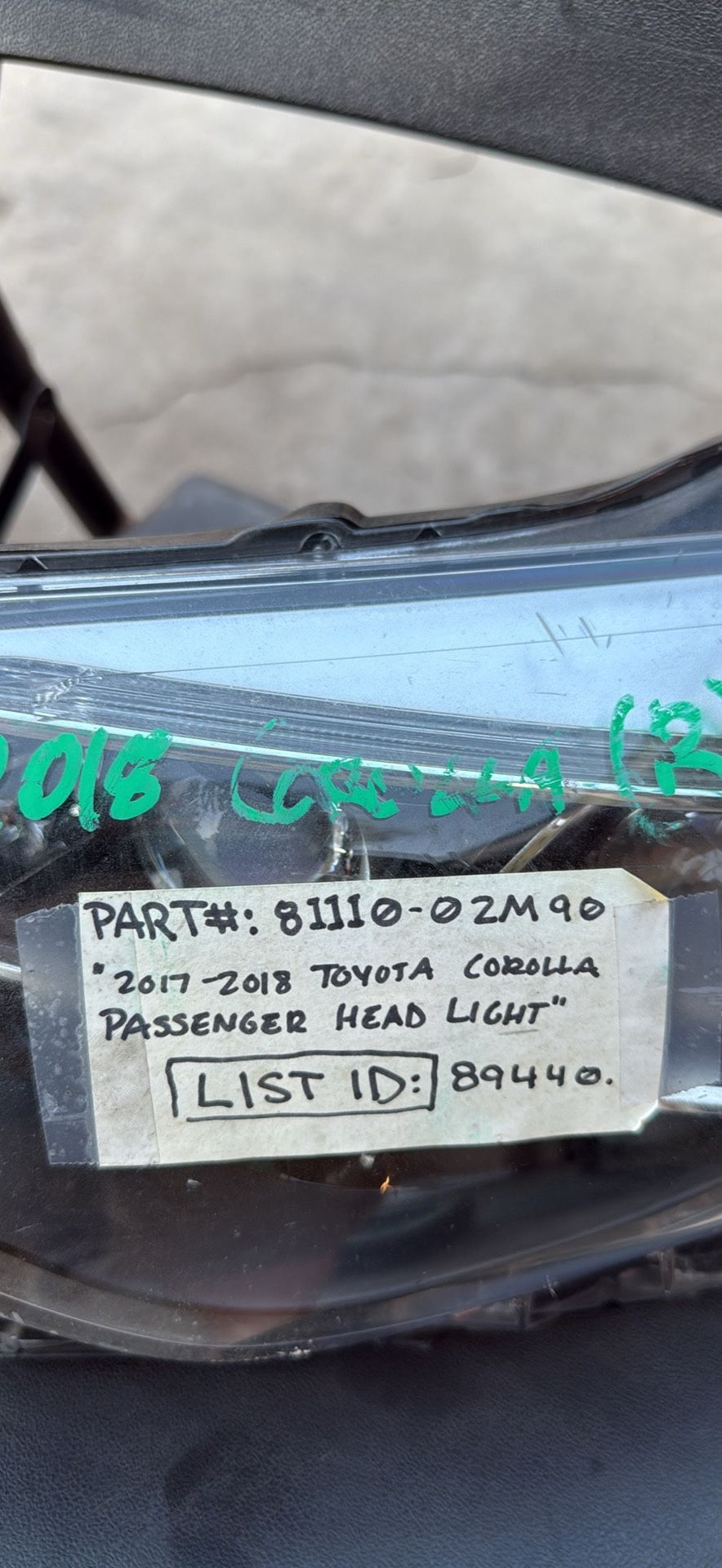 2018 Toyota Corolla Passanger headlight assembly