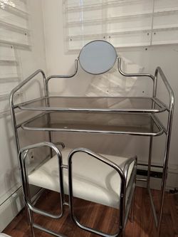 Make up vanity
