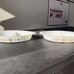 Vintage Pyrex Serving Dish