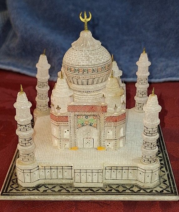 Vintage Miniature Hand Carved Alabaster Stone Taj Mahal L11F321