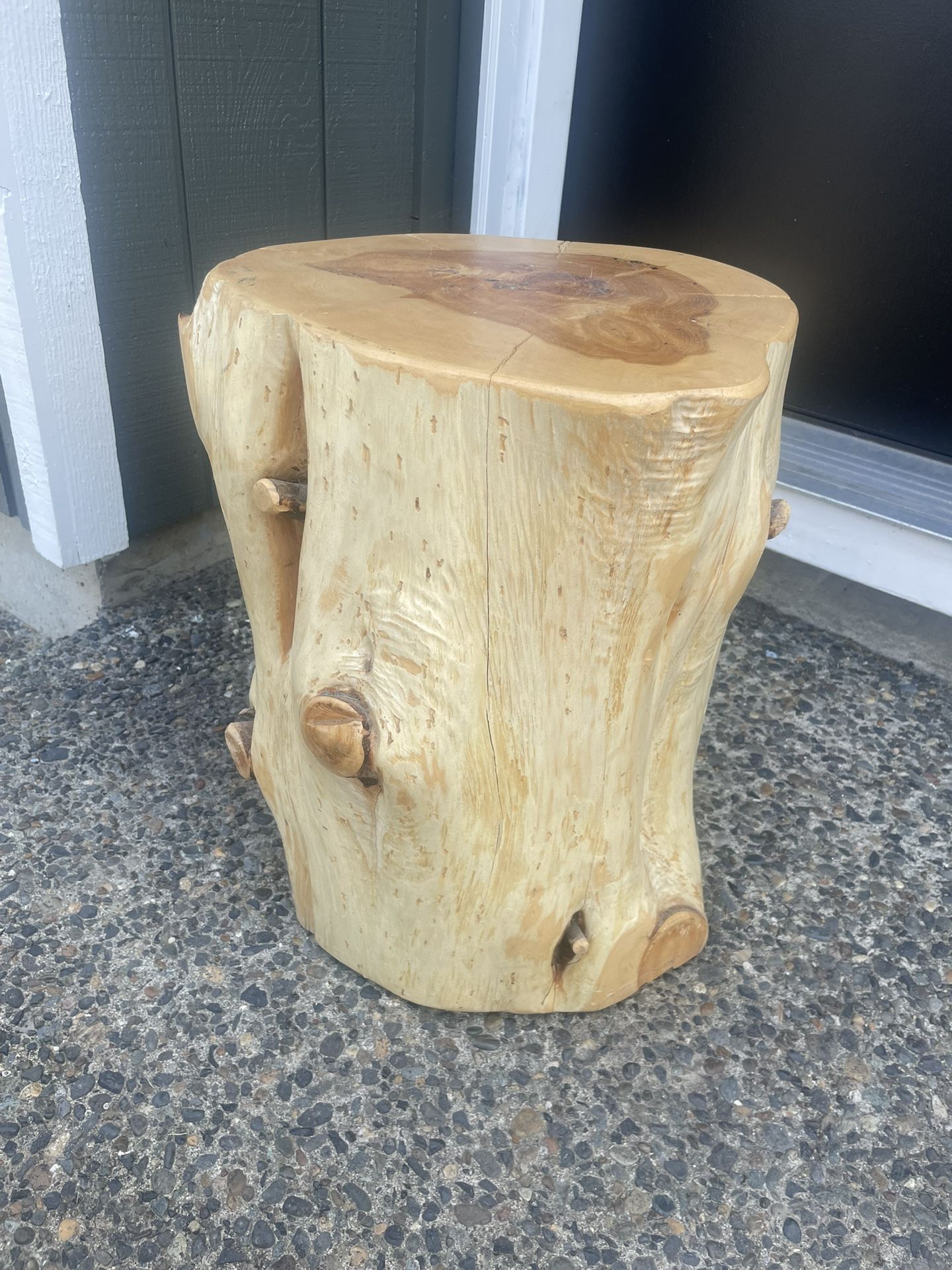Juniper Plant Stand