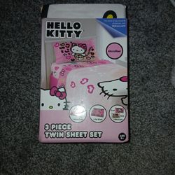 Hello Kitty Twin Sheet Set 