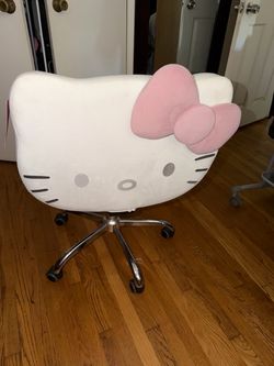 Hello Kitty Desk Chair with Rolling Base