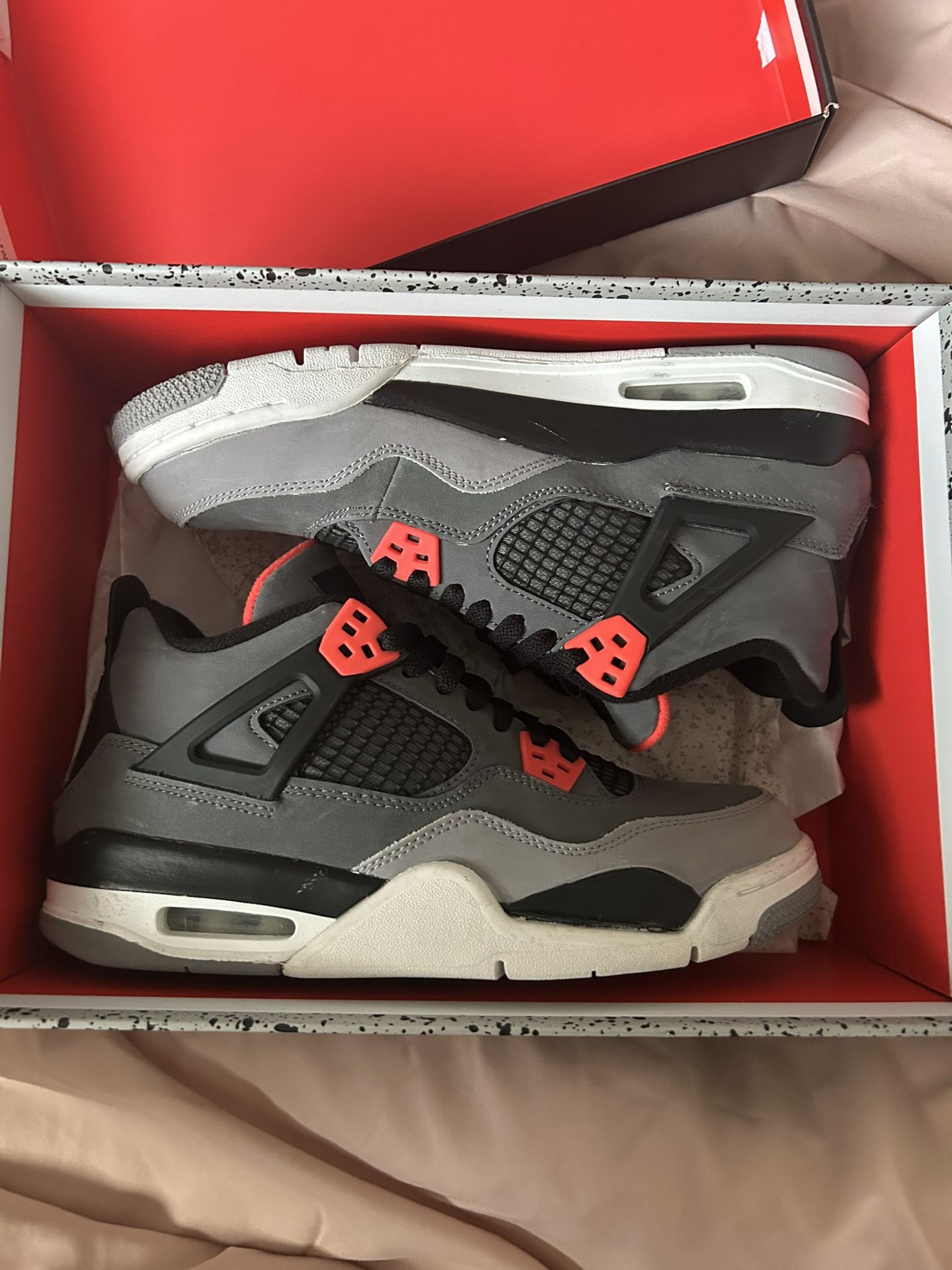 Air Jordan 4 Retro 'Infrared' (size 7Y)