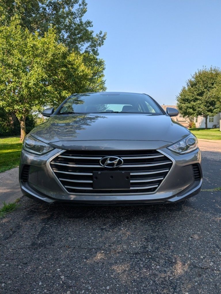 2018 Hyundai Elantra SE. 95000 Miles Only!!! $7999.