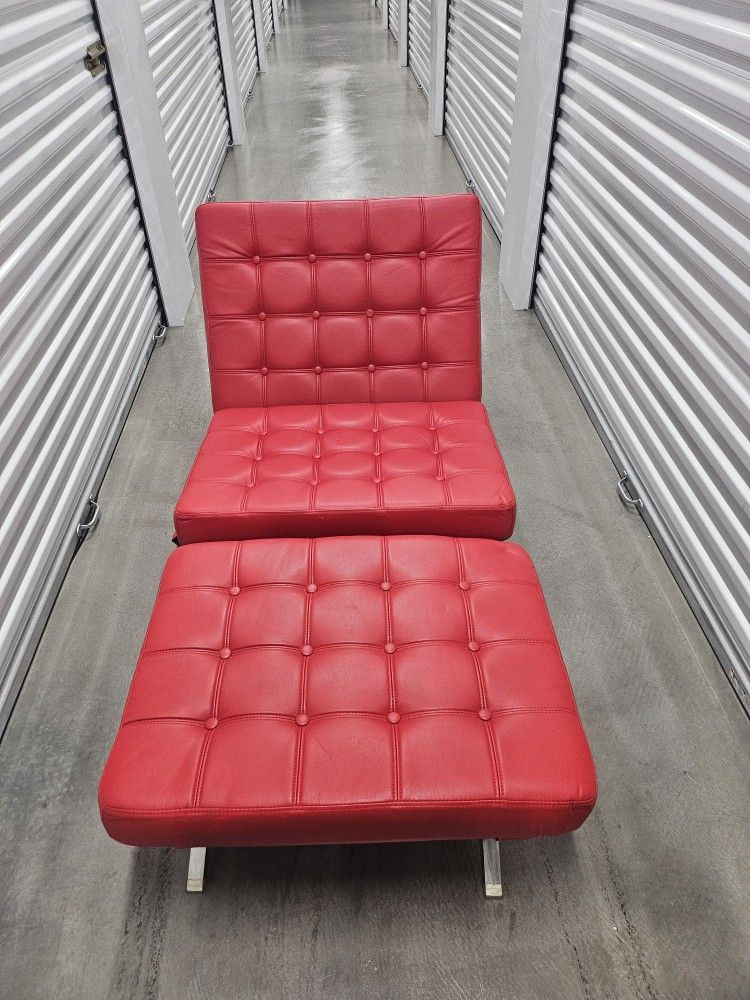 Chair With Ottoman