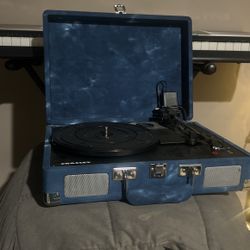 Crosby Record Player