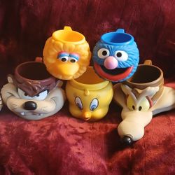 Looney Tunes / Sesame Street Cups