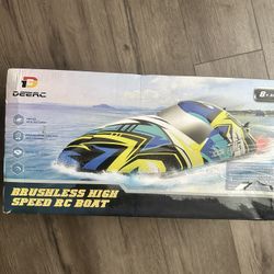 DEERC Brushless Remote Control Boat 2.4Ghz Speed Boat