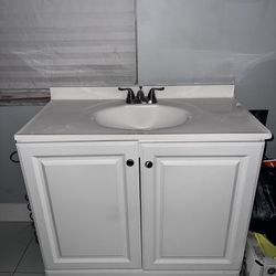 36in Vanity And Toilet $100