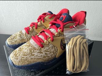 Size 12 Nike Kd 15 basketball shoes
