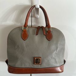 Dooney bourke pebble grain leather zip , Shoulder handbag Elephant Gray