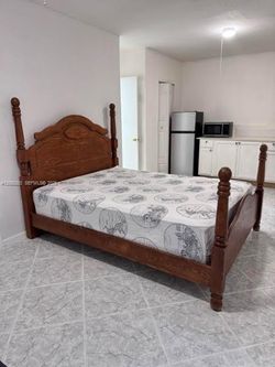 Vendo cama Queen