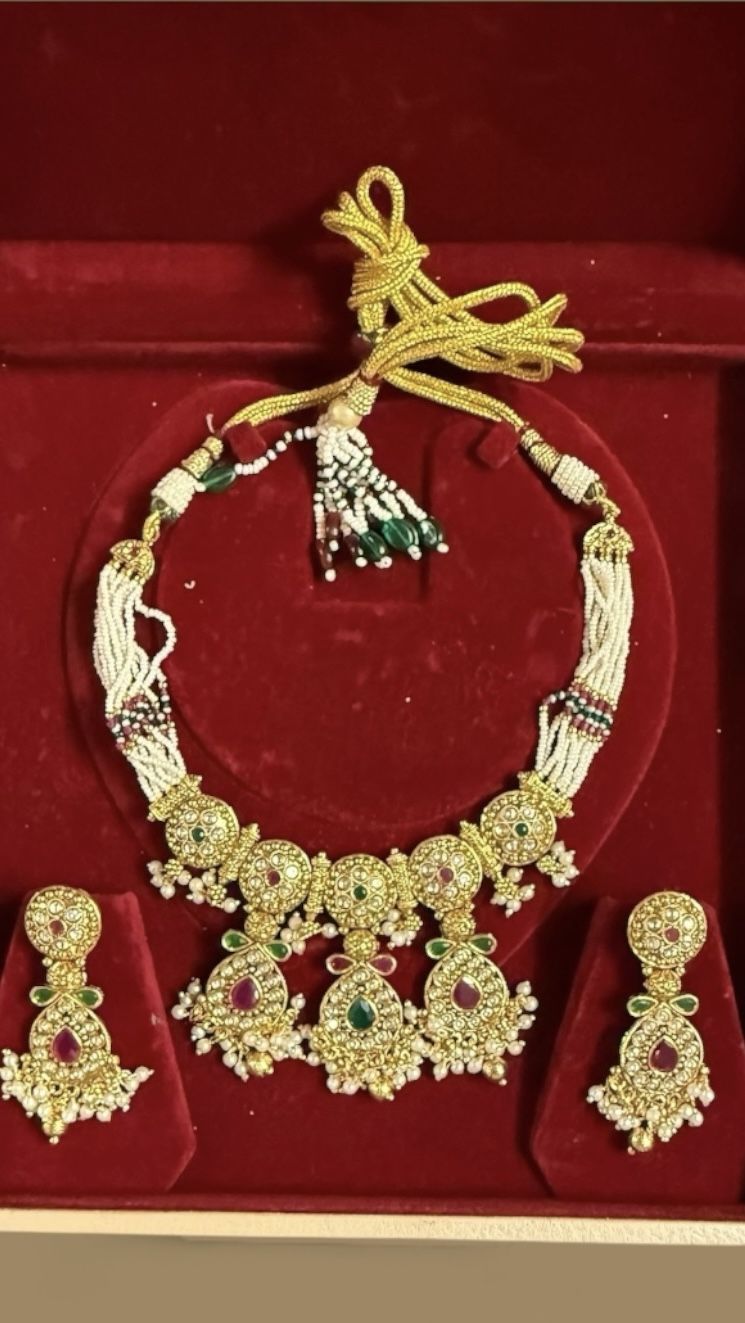 Regal Kundan Pearl Choker Set