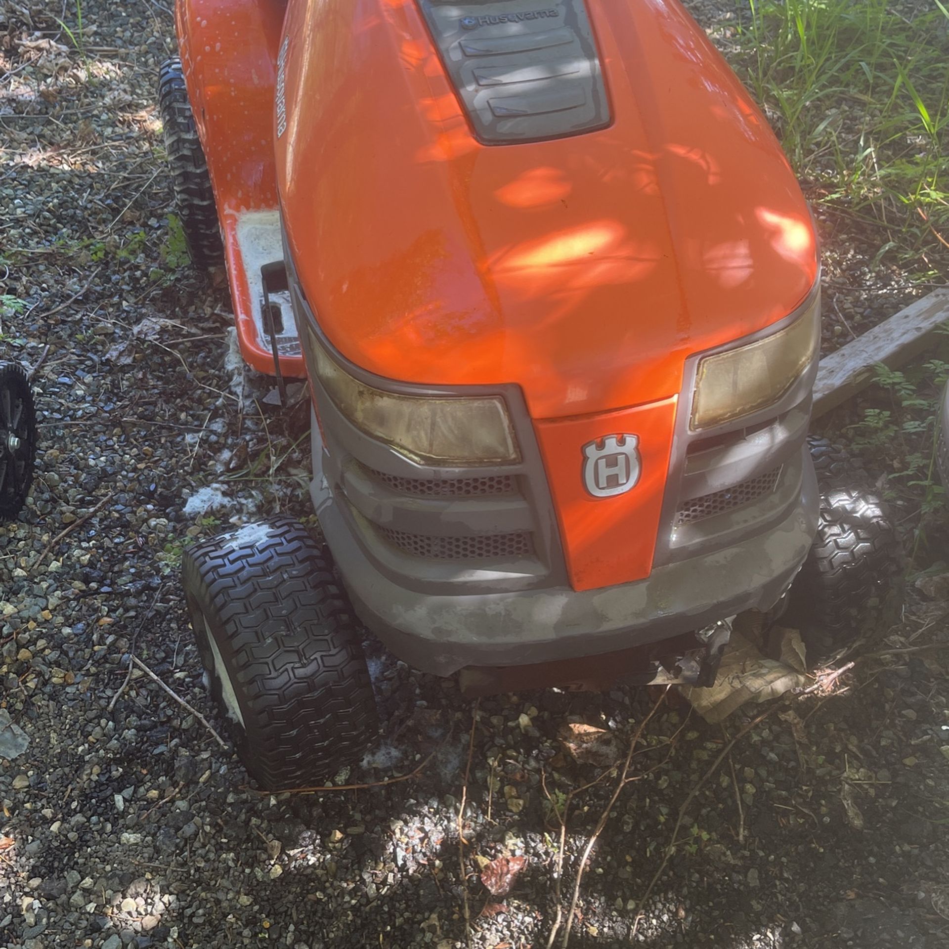 Modified Husqvarna tractor (No Deck)