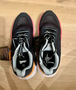 Woman’s Avia Running Shoes Size 6.5
