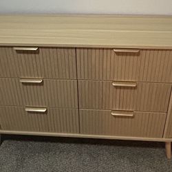 Wood Dresser