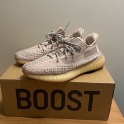 Brand New Authentic Yeezy Boost 350 V2 Synth Reflective Size 9