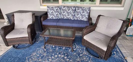 Outdoor patio furniture