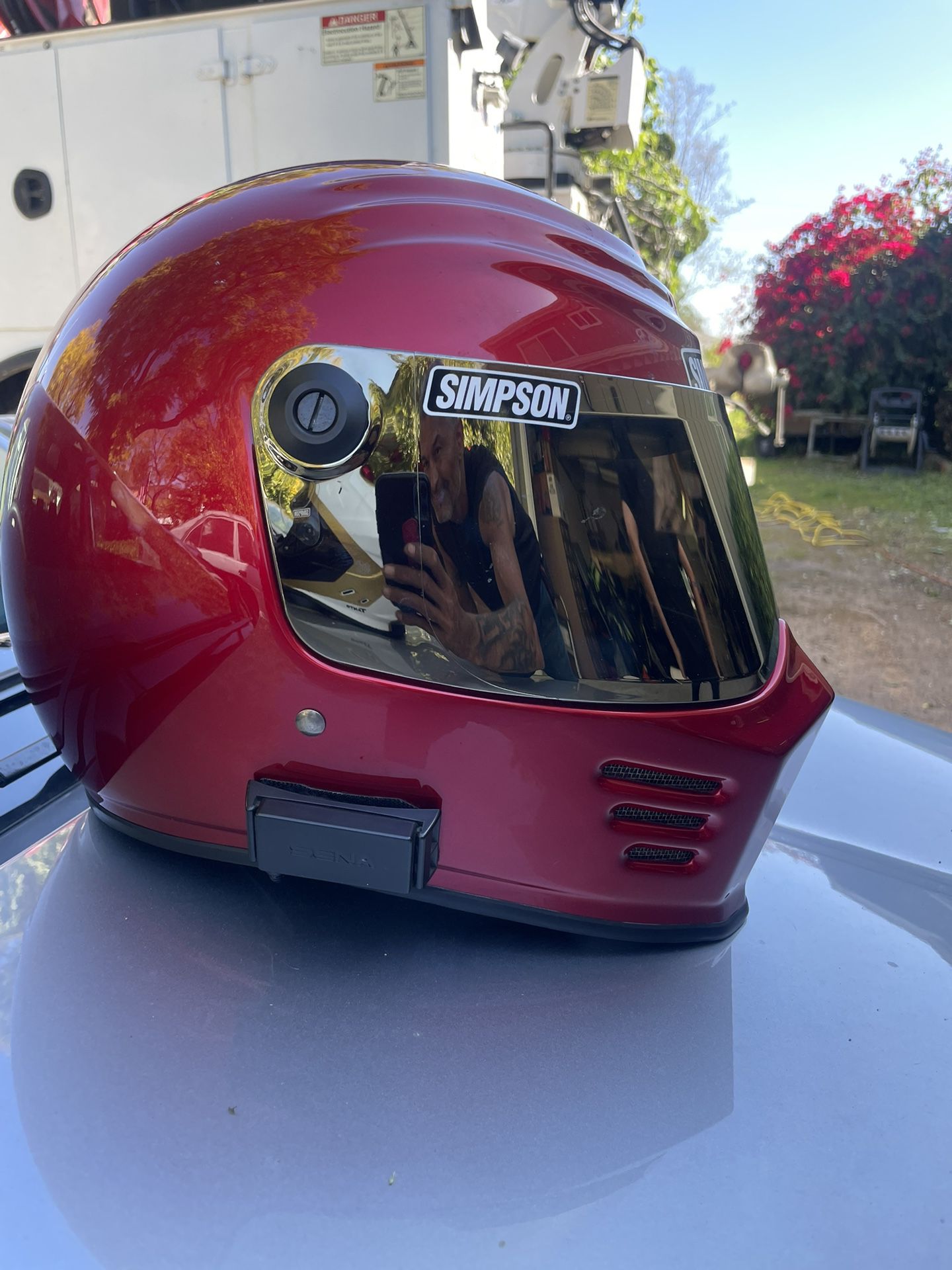 Simpson Outlaw Bandit With sena Bluetooth 