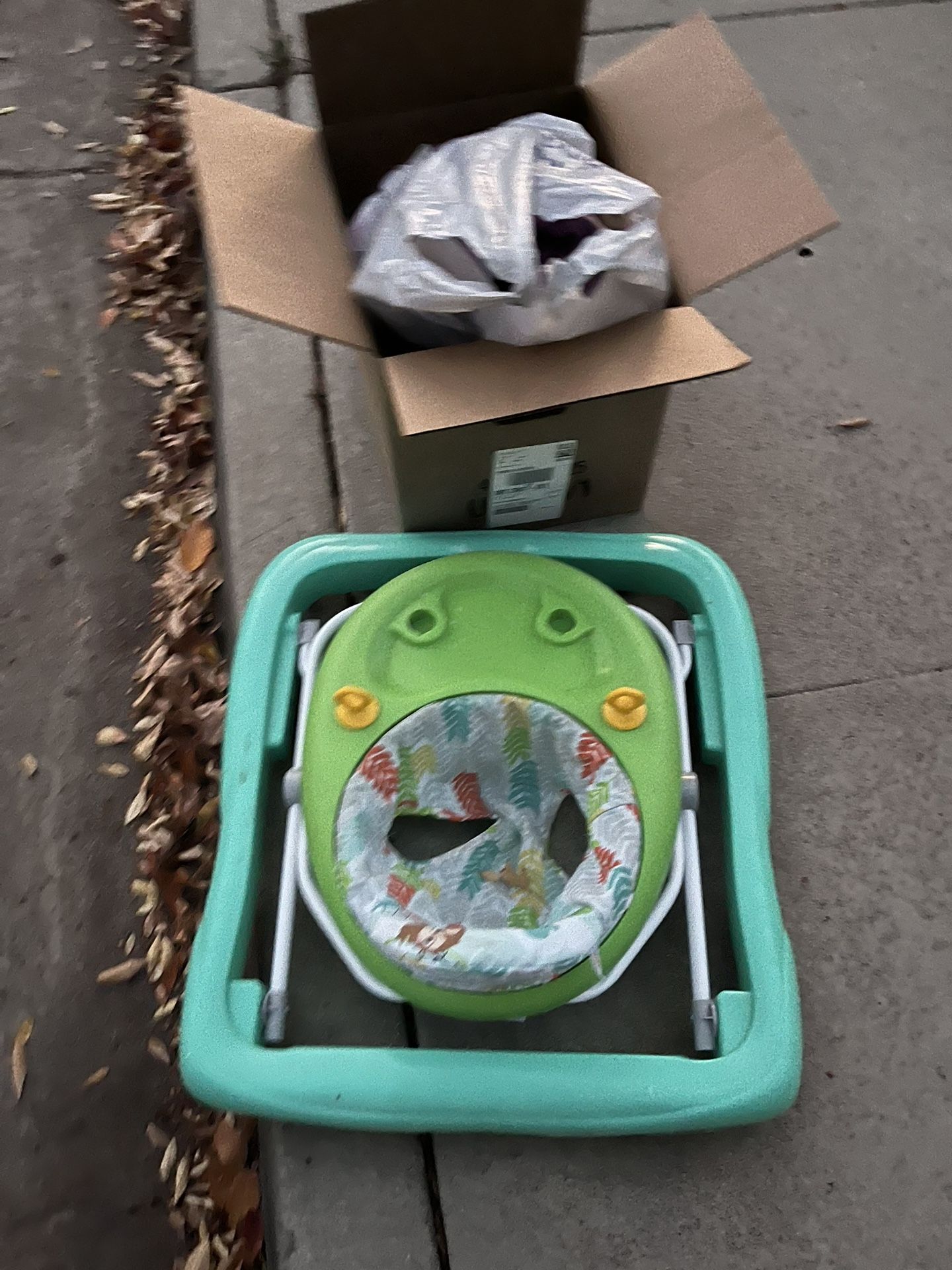 Free Walker Baby Girls Clothes 0-12 Months