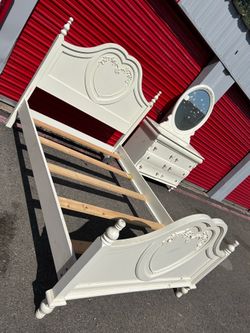 Full size beds set