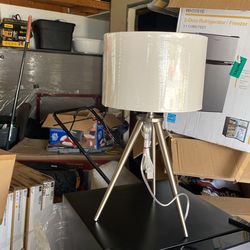 Metal Tripod Table Lamp