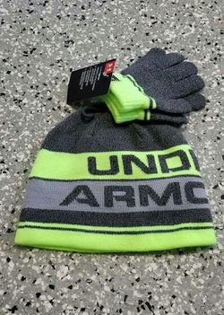 Kid's Under Armour hat and gloves, Size: 6_9 ages