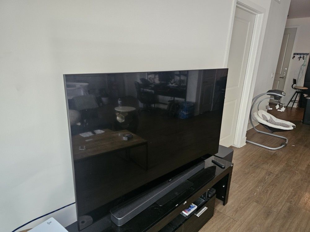 65" Samsung TV